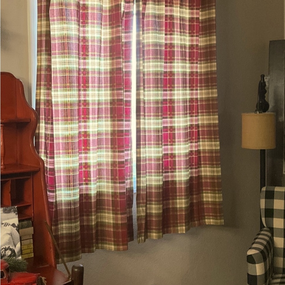Red/grn/taupe curtains! 2 panels! Approximately 40 inches wide & 62 inches long!